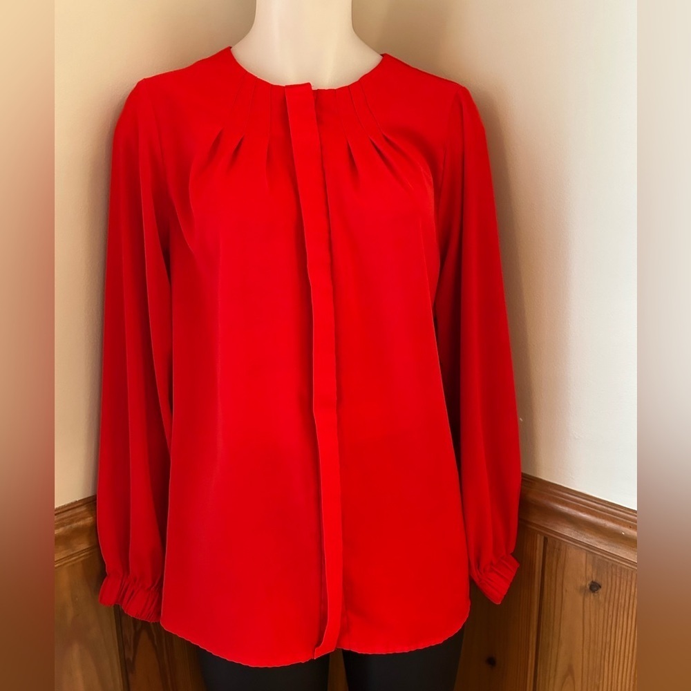 Red women’s blouse sz S, very loose fit blouse, elastic sleeves, sexy, patriotic